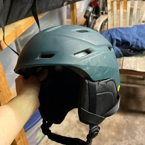 SMITH Women’s Small snowboard/ski Helmet
